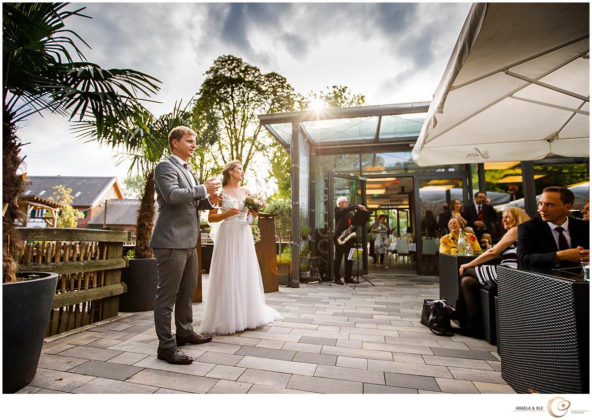 Brautpaar beim Empfang